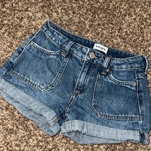TILLYS RSQ GIRLS SIZE 10 “PORK CHOP” DENIM JEANS SHORTS